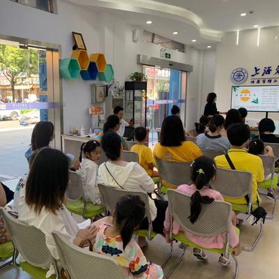 比比酷國際幼兒園 以專業(yè)產(chǎn)品與精細化服務，贏得教育培訓市場的信賴